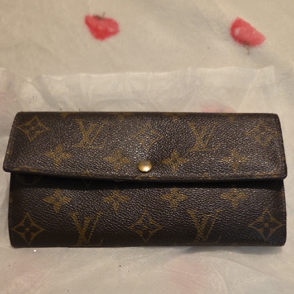 Louis Vuitton Brown Monogram Clutch Wallet - Picture 1 of 3